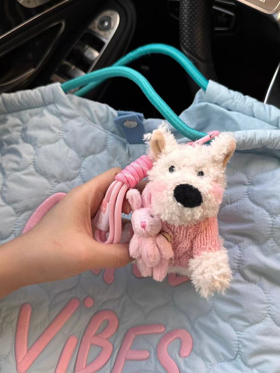 핑크색 스웨터 포옹 - 토끼 포옹 스타일