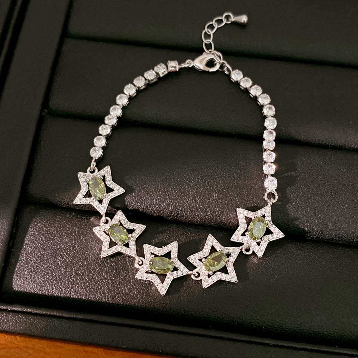 Zircon oval hueco pulsera estrella ligera de lujo nicho de alta sensación pulsera temperamento exquisito joyería de moda versátil image 13