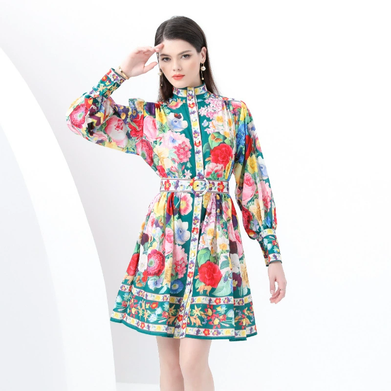 Spring retro flashlight, short dress, city style