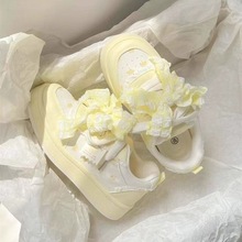 小众甜美休闲蝴蝶结厚底面包鞋女2025新款小白鞋女ins百搭配裙子