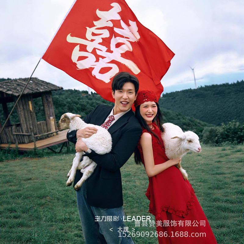 Photo Studio Theme Clothing New Style Red Vintage Engagement Suit Morning Robe Travel Photography Art Photo Shoot Outfit