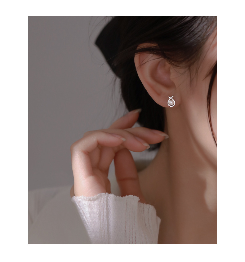 Sunburst Geometric Pearl Stud Earrings Minimalist Elegant Jewelry_voghion.com