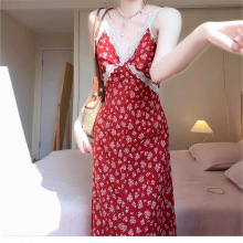 2025新款开春穿搭红色碎花吊带连衣裙子女夏季小个子海边度假长裙