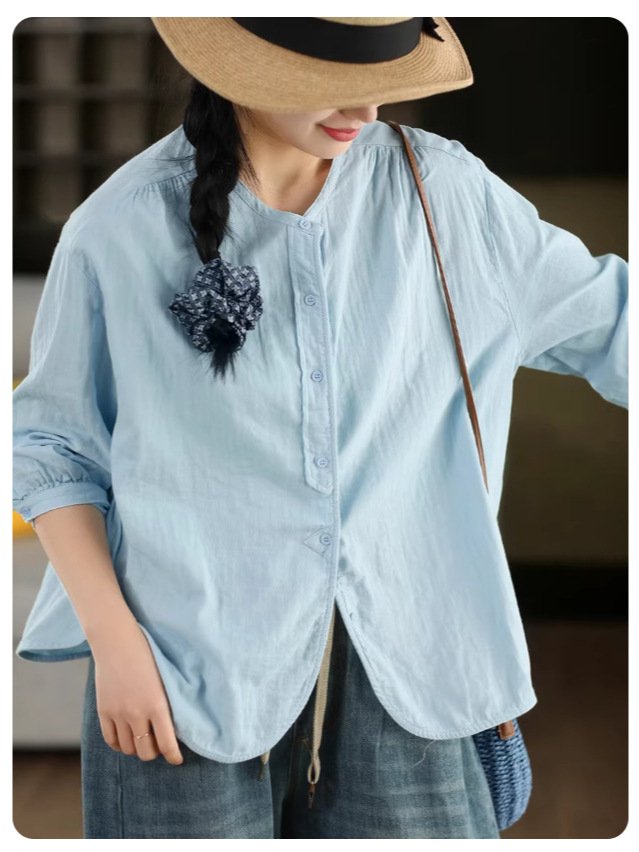 Demi-season solid color shirt