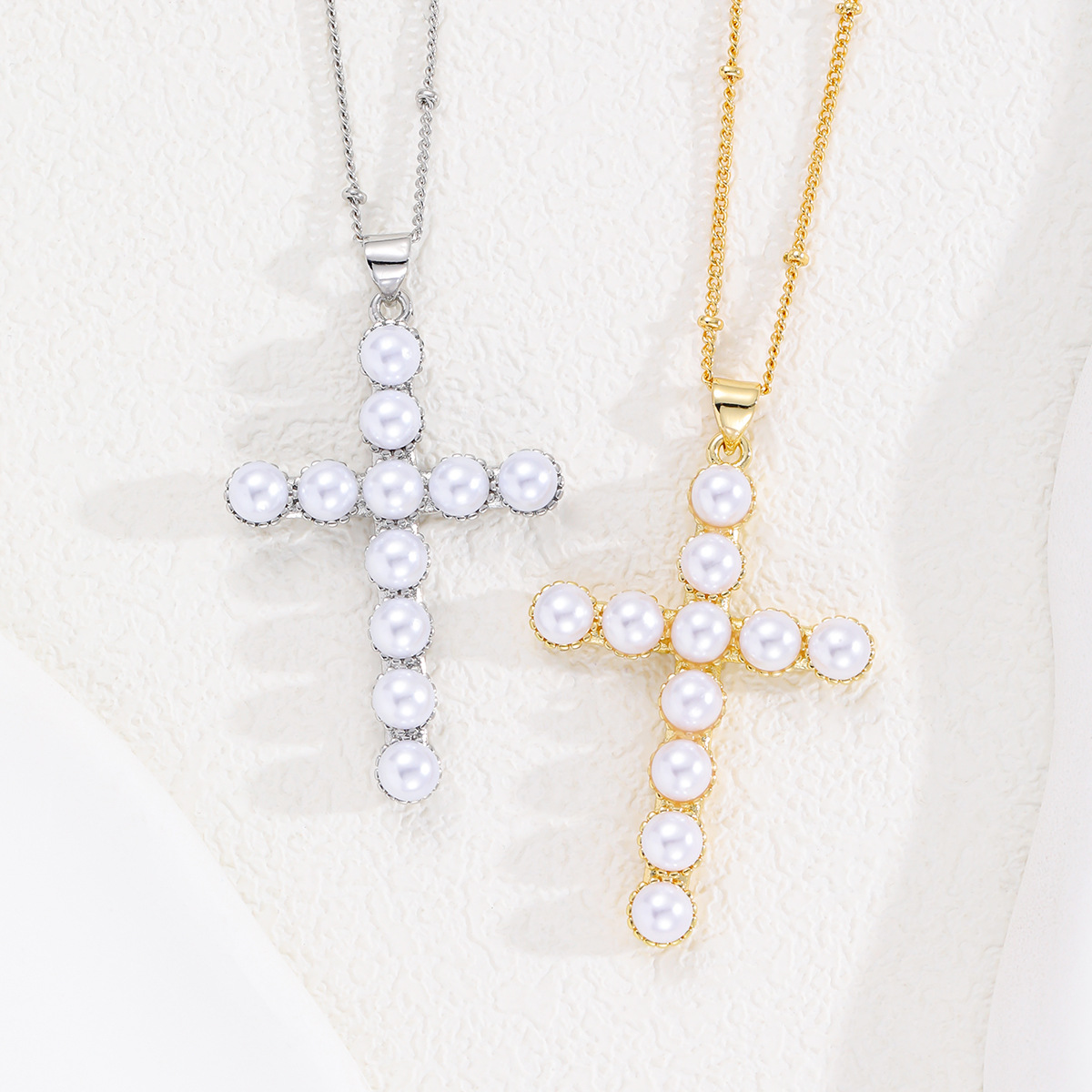 Transmisión en vivo transfronteriza venta caliente cobre chapado en oro real cruz con cuentas collar de diseño personalidad exquisita cadena de clavícula salvaje al por mayor