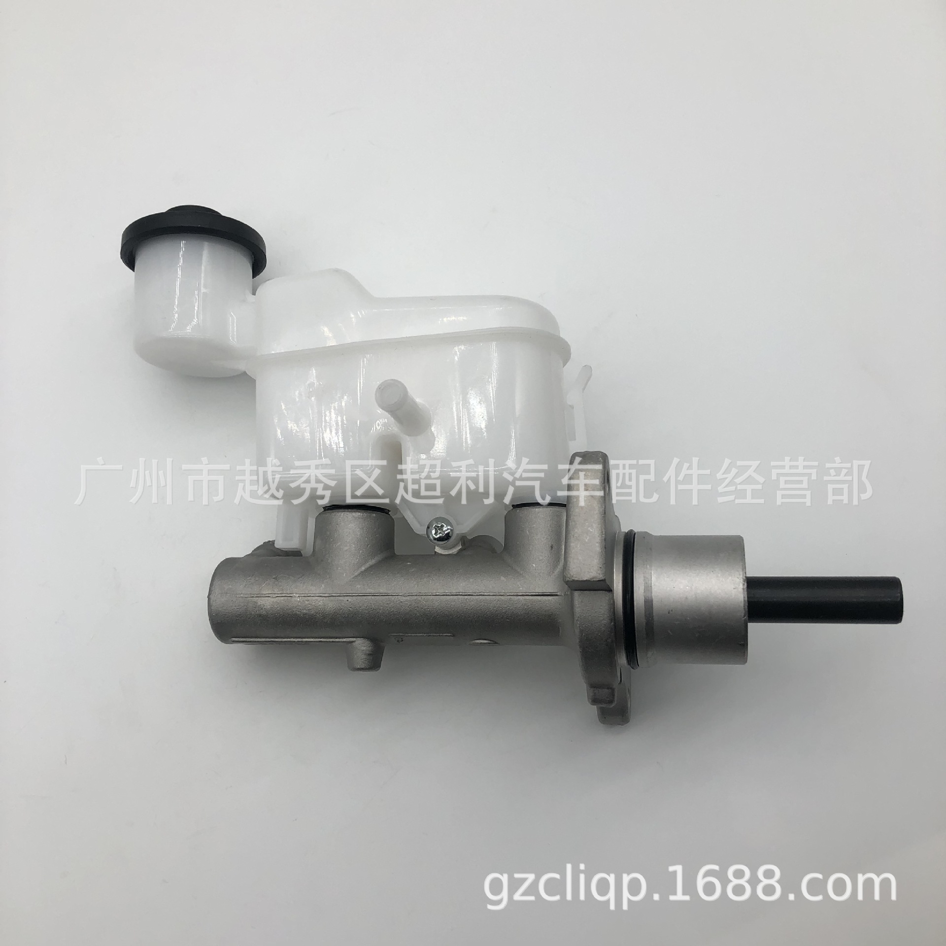 Applicable 47201-09210 47201-09240 VIGO KUN15 Hirax brake master cylinder