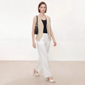 女式毛呢外套;休闲裤;女式羊绒外套