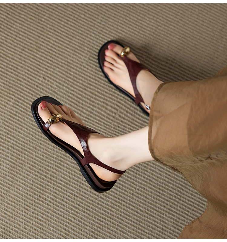 Dép sandal nữ xỏ ngón đế bệt da cừu khóa kim loại — màu nâu chi tiết 14