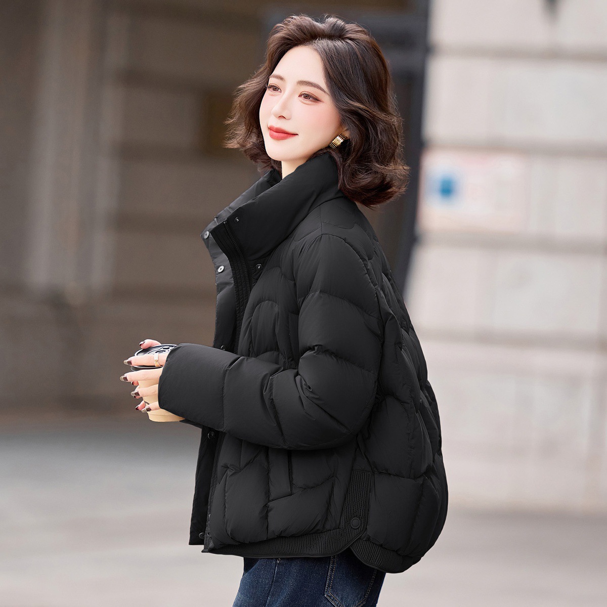 검은색