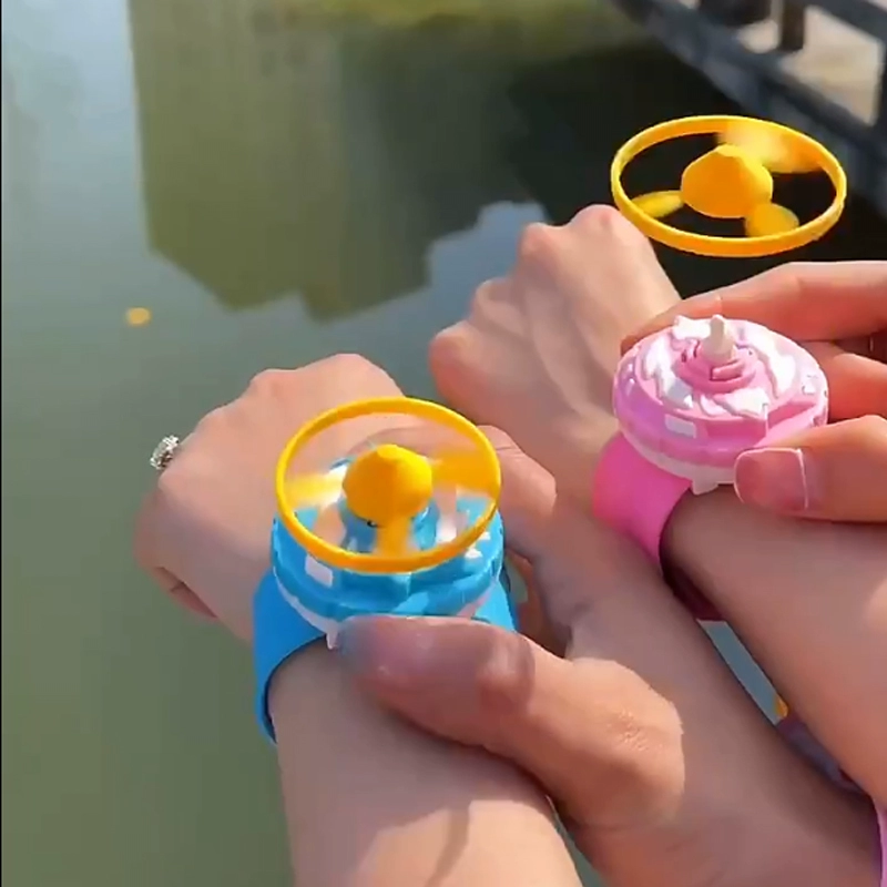 Маленькие 3 мальчика 4 ребенка 7 детей 6 1 13 игрушек 5 сети красный 8 головоломки 9 взрывных мальчиков Шаньтоу Чэнхай старше 10 лет 2