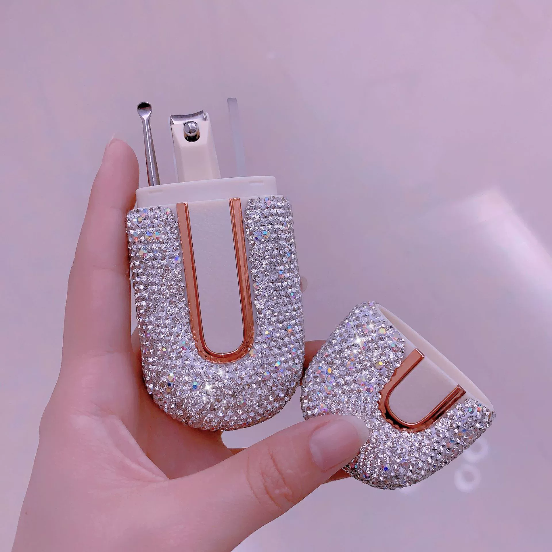 Роскошный набор для ногтей с бриллиантами