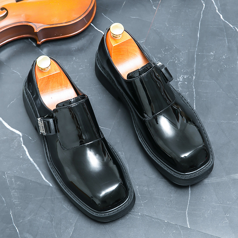 2023 transfronterizo nuevo 45 tamaño británico cuadrado dedo del pie charol brillante zapatos de una sola capa suela gruesa aumento de negocios zapatos de cuero de moda casual image 7