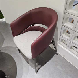 北欧轻奢餐椅家用现代简约梳妆凳子餐厅酒店皮革软包铁艺靠背椅子