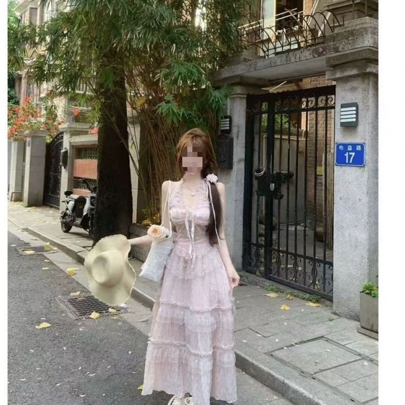 Знакомьтесь с горами и морем, летний нежный стиль, утягивающий топ с лямкой на бретельках во французском стиле + костюм с длинной юбкой