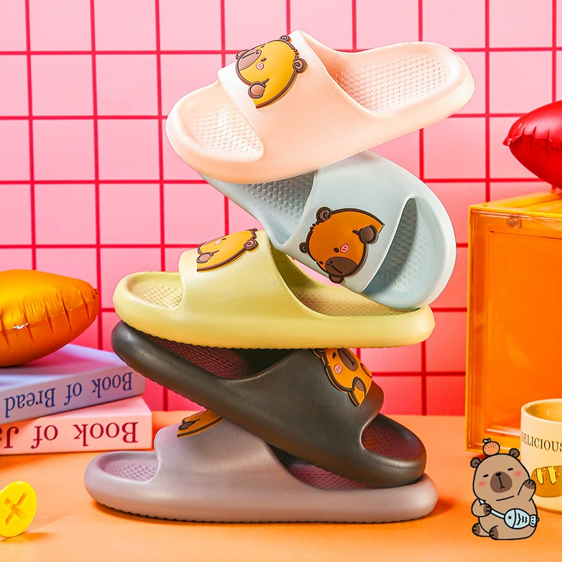 Женские домашние тапочки 2025 года в стиле мультфильмов из EVA, нескользящие, износостойкие, летние сандалии оптом, ощущение как будто наступаешь на дерьмо