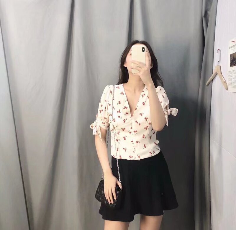 French-Style Small Cherry Print Front-Button V-Neck Bow-Tie Puff Sleeve Women's Shirt I88-1403 French-Style Small Cherry Print Front-Button V-Neck Bow-Tie Puff Sleeve Women's Shirt I88-1403