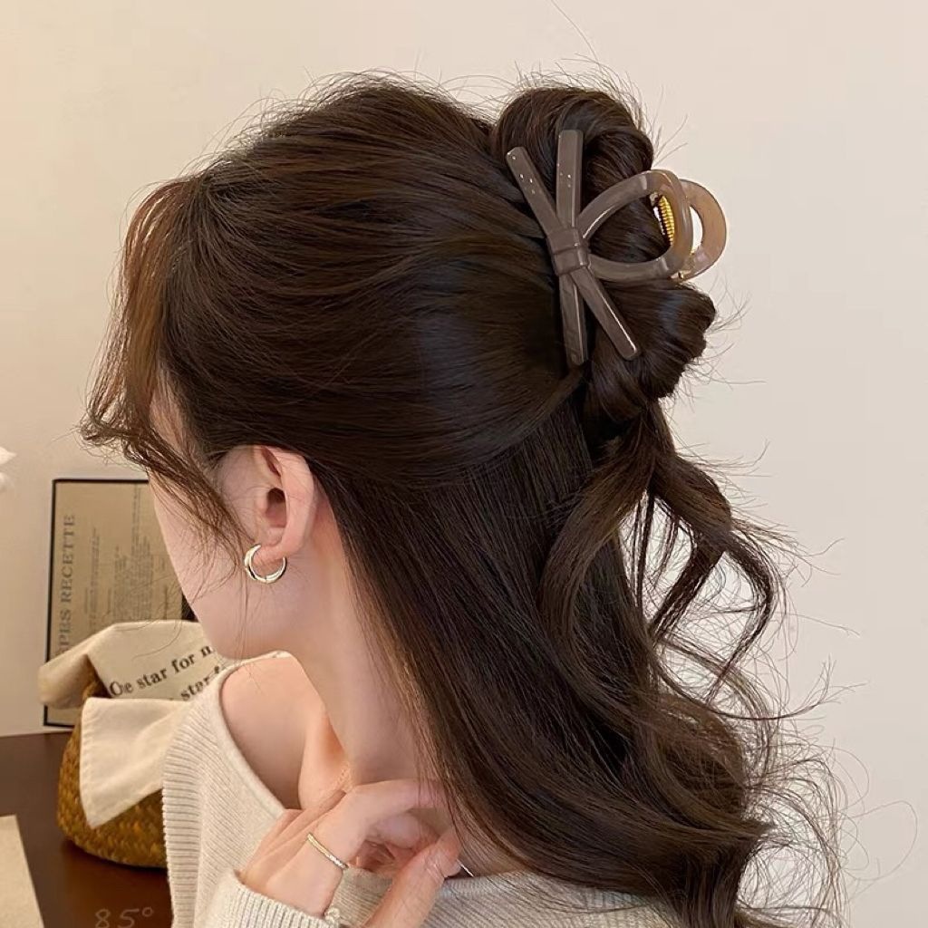2026 nuevo clip de cabello ondulado clip de cabello de tiburón grande clip de cabello de mujer detrás de la cabeza de alta sensación clip de cabello accesorios para el cabello