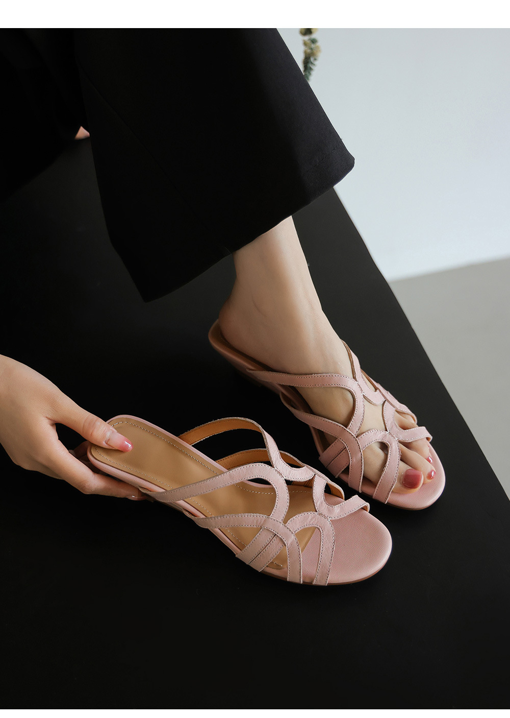 Dép sandal nữ quai chữ V da bò thật, gót thấp 4 cm, hở ngón, phong cách thời trang dạo phố — Hồng nhạt chi tiết 3
