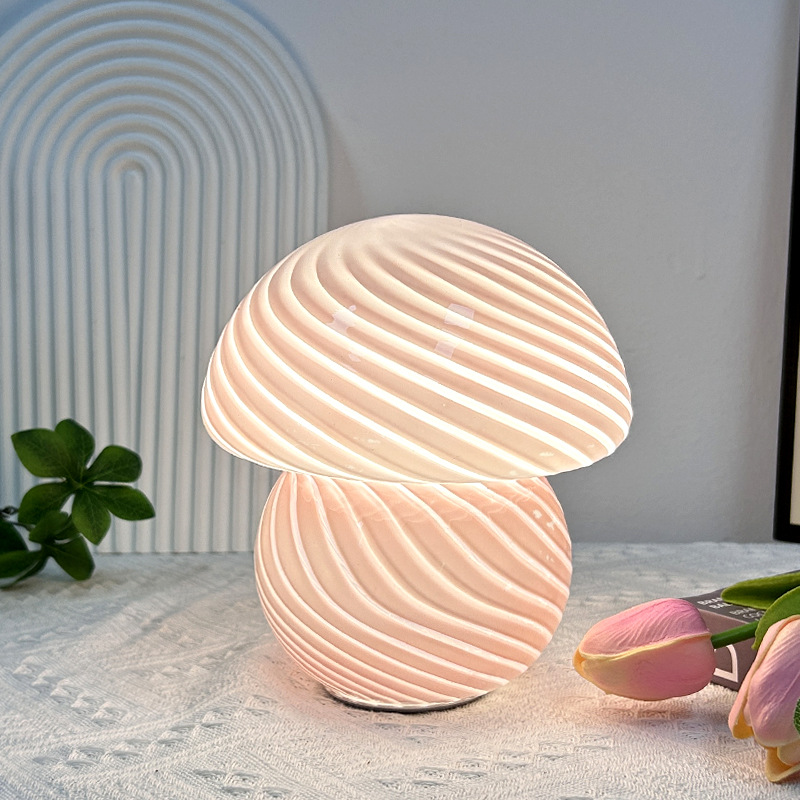 Lámpara de mesa para dormitorio, lámpara de noche de lujo, estudio, comedor, decoración de hotel, lámpara de cristal a rayas regulable de estilo americano, estilo de lujo ligero.