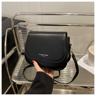 Phone bag for leisure, fresh small bag, high quality universal elegant one-shoulder bag