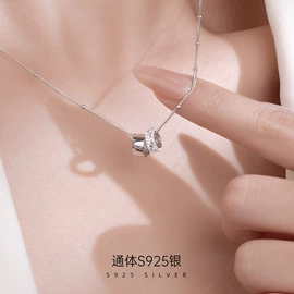 戒指;耳钉;手链