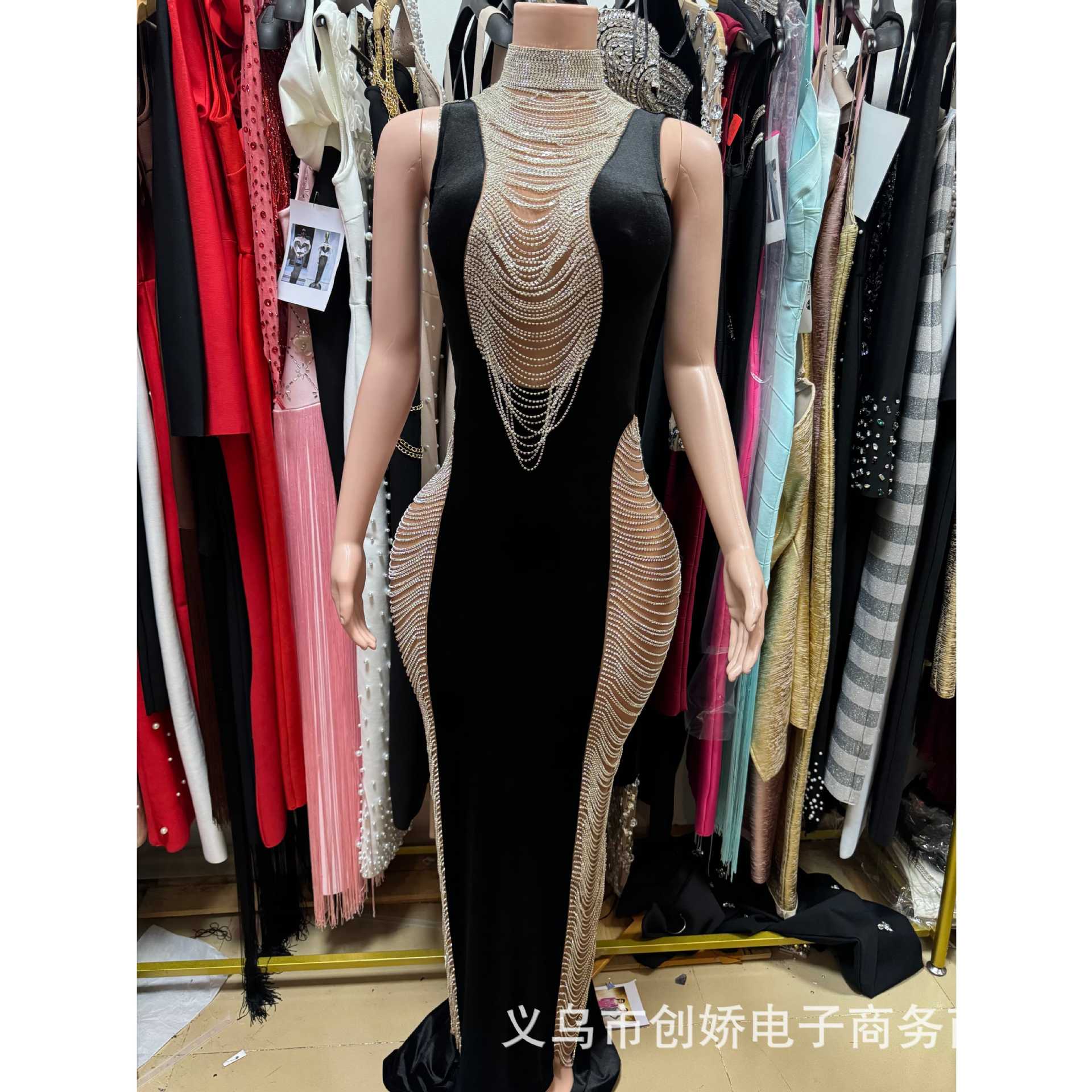 Rhinestone embellished slim-fit high-end dress, new sexy velvet dress with rhinestones for stage performances and birthdays