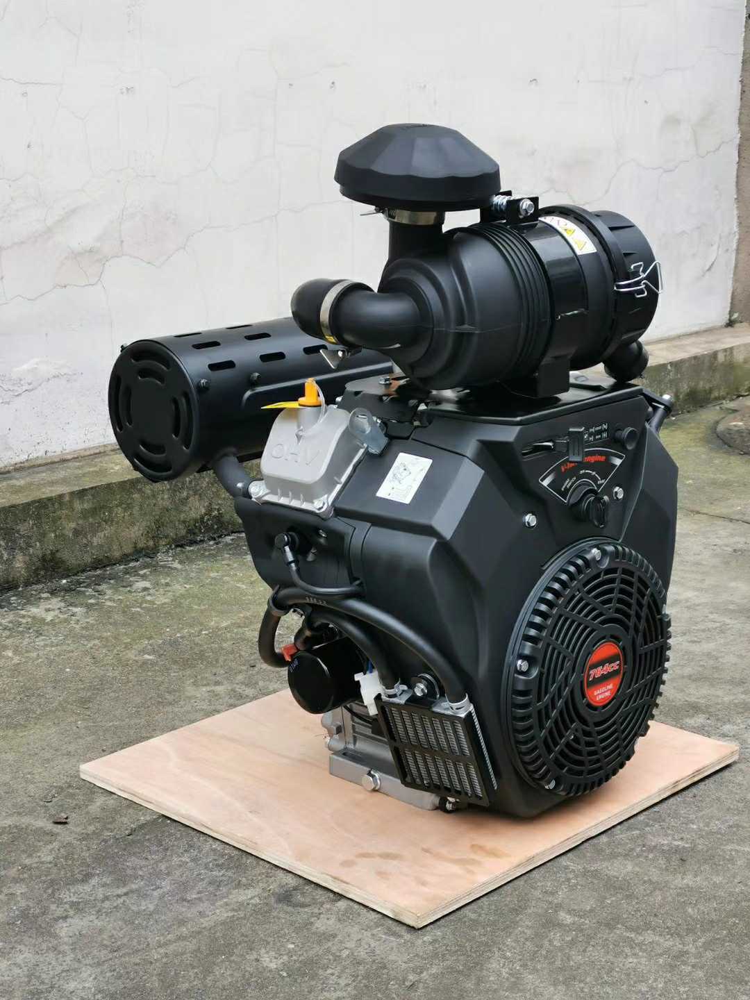 Loncin twin-cylinder 27 horsepower LC2V80FD gasoline engine 764cc 17KW for marine cleaning machine