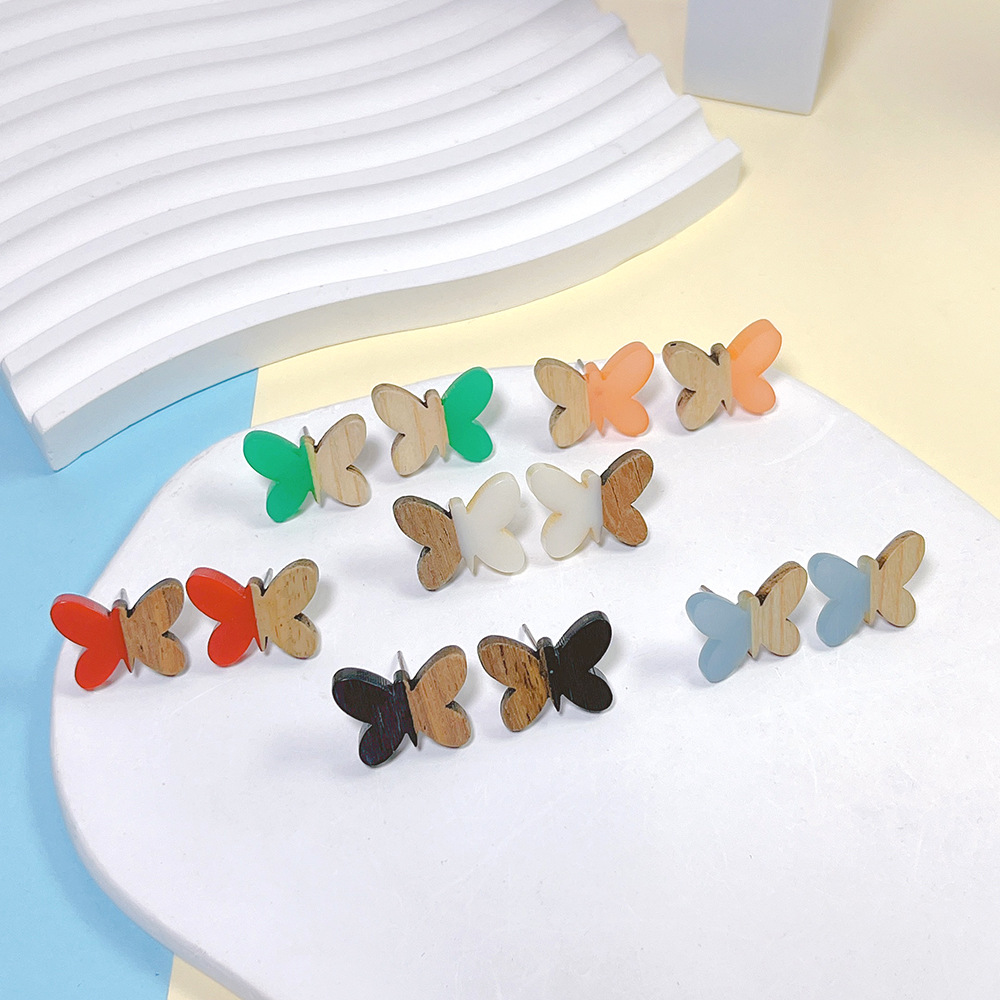 1 Pair Sweet Butterfly Wood Resin Ear Studs display picture 1