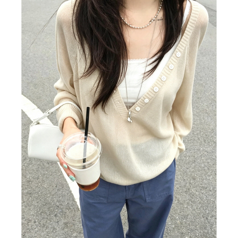 Updated sizes available: Korean chic autumn ins design large V-neck buttoned relaxed long-sleeve knit sweater Updated sizes available: Korean chic autumn ins design large V-neck buttoned relaxed long-sleeve knit sweater