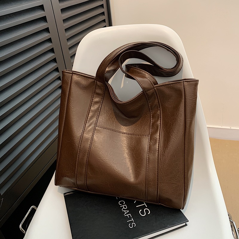 2024 otoño nuevo estilo de moda de gran capacidad bolso de clase coreano todo fósforo ins bolso de axila de un solo hombro bolso especial
