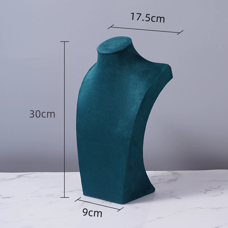 Necklace, stand, mannequin head
