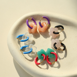 �����ǹ�ɫ��ȻʯС����ɫ�m���Զ��hins�r�ж�Ͱ�ײɫ��Ȧ����