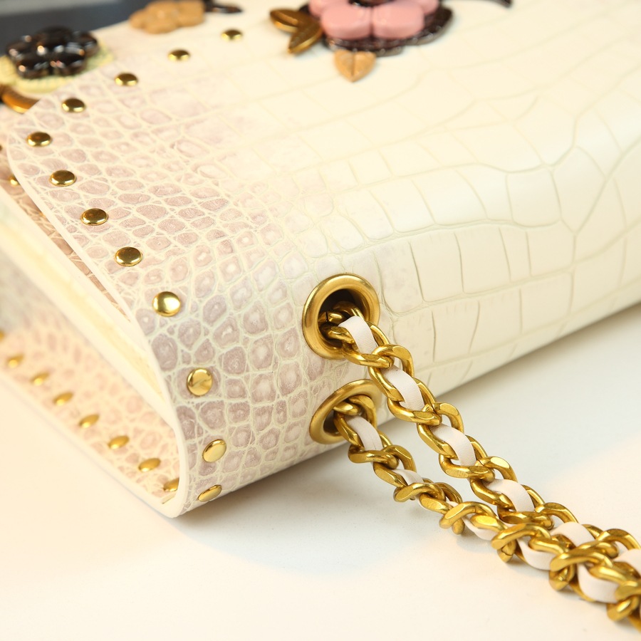 High-end Small Square Handbag With Lace Trim And Lock Clasp_voghion.com