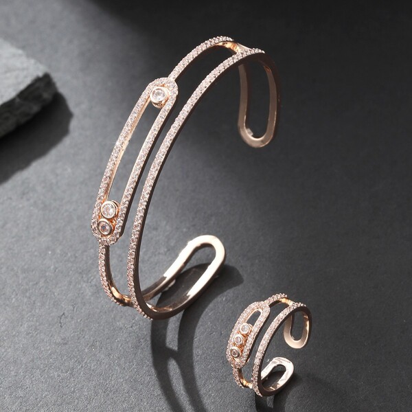 Bracelet with zircon