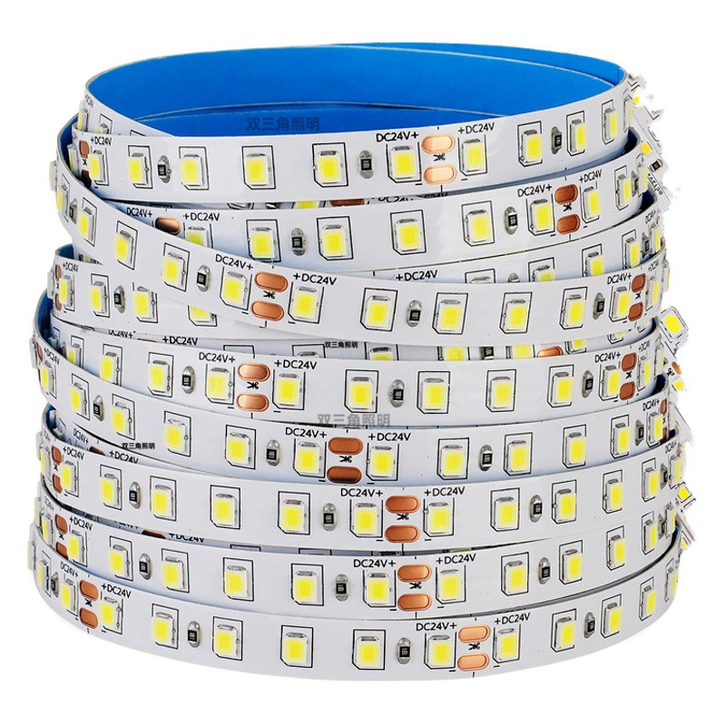 Светодиодная лента 24В, без корпуса, с эффектом текущей RGB-подсветки, 2835, низковольтная, 12В линейная светодиодная лента с самоклеящейся основой.