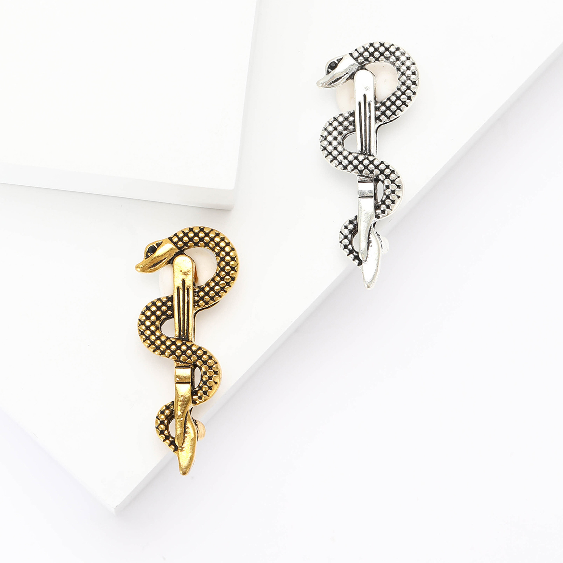 10g Weight Brooches Classification Lady Pin Snake Alloy Enamel Unisex Brooches