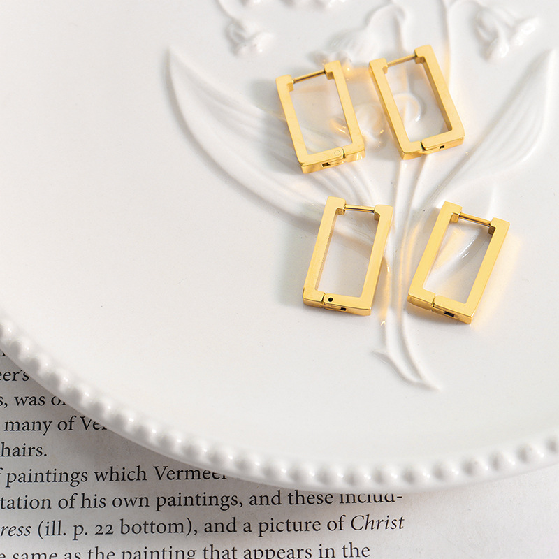 Dongdaemun estilo coreano elegante geométrico marco rectangular pendientes de acero de titanio chapado en oro pendientes versátiles personalizados pendientes simples