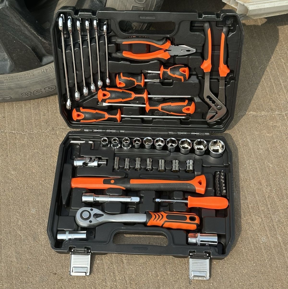 Auto repair tool set, socket wrench, ratchet, car repair combination tool box, auto repair kit tool box