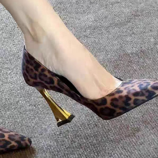 �r�К��|Ů��һ�_��2026�괺���¿������Ը��r��Ů�Ա��y�߸�Ь