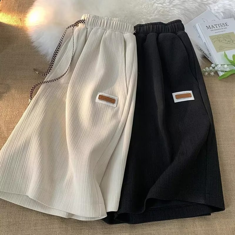 Hong Kong style sports shorts men's summer new fashion brand loose five-point pants high-grade American retro casual pants Hong Kong style sports shorts men's summer new fashion brand loose five-point pants high-grade American retro casual pants