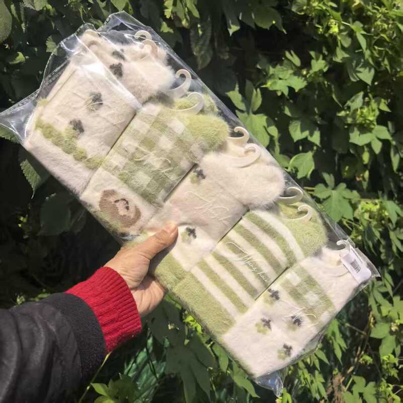 25 New Autumn and Winter Women's Plush Mink Hair Sleep Home Socks Floor Socks Cute Cartoon Socks for Women 25 New Autumn and Winter Women's Plush Mink Hair Sleep Home Socks Floor Socks Cute Cartoon Socks for Women