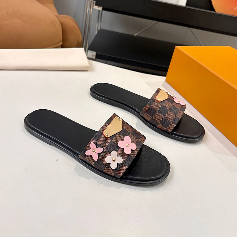 In-Stock Women's Slippers with Cherry Print, Woven Cherry Charm, Non-Slip Rubber Flat Slippers, Casual and Versatile In-Stock Women's Slippers with Cherry Print, Woven Cherry Charm, Non-Slip Rubber Flat Slippers, Casual and Versatile