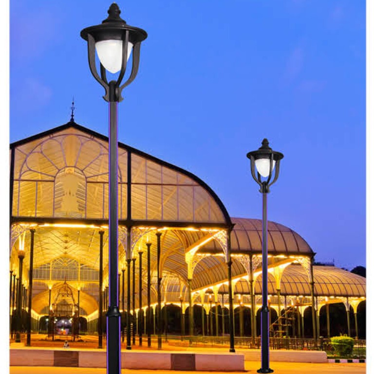 European-style oval acrylic lampshade garden lamp Park garden scenic spot outdoor travel lighting City electric garden lamp