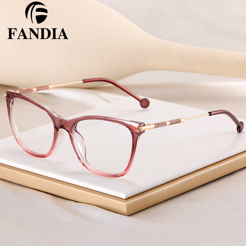 81156 gafas anti-luz azul personales de gran marco para mujeres TR marco de metal de resorte marco óptico de bisagra Europa y América transfronterizos