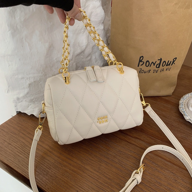 Cadenas temperamento de la chica bolso de mano inclinado sensación de dama 2026 sensación de nuevo estilo portátil de hombro único estilo exterior versátil