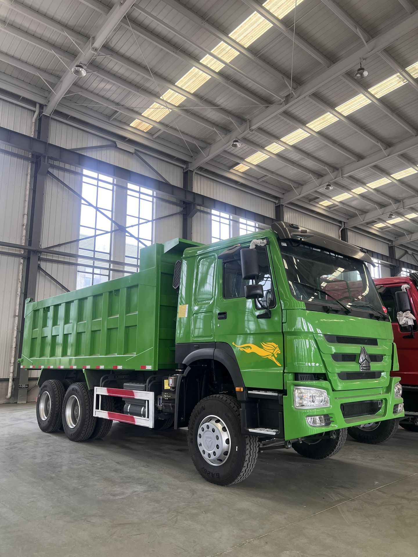 Sinotruk HOWO 371 horsepower dump truck, African export model, 10-wheel dump truck