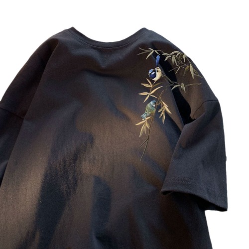 Retro-styled versatile short-sleeve T-shirt for men, 2025 spring and summer simple oversize round neck five-hole sleeve cool