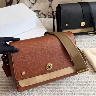 New style messenger bag for casual, cross-border use.