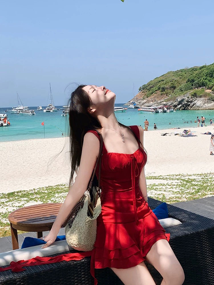 Puramente deseoso diseño irregular vestido corto de cintura roja temperamento elegante cintura delgada trajes de baño unidos para mujeres verano