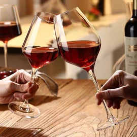 酒杯;玻璃杯;冷水壶